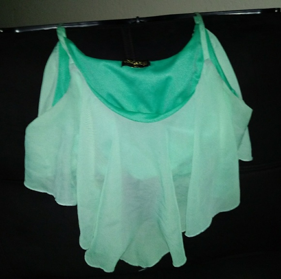 Crop top - Picture 1 of 1